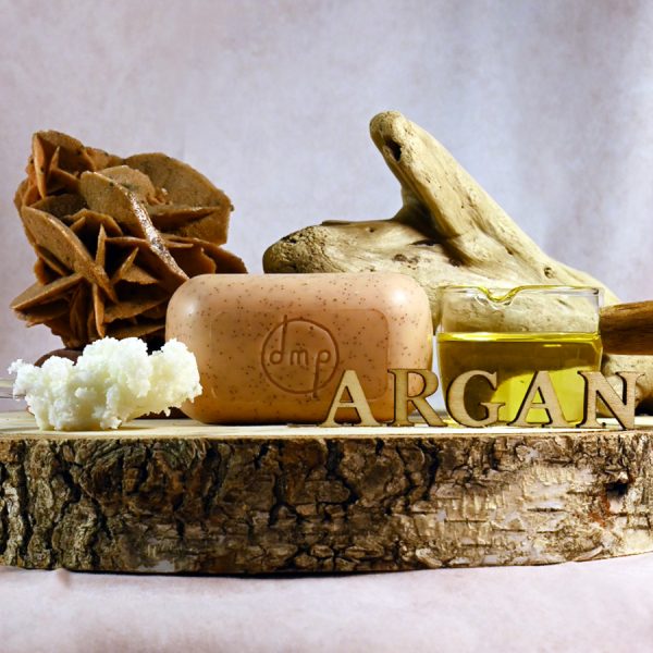 Savon solide concave exfoliant Mains et Corps à l’Argan BIO parfum Fleur d'Oranger - 100g – Image 3