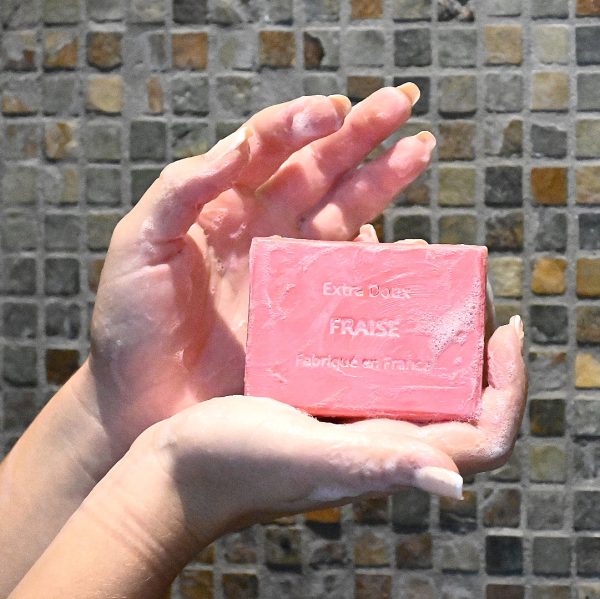 Savon de Provence solide parfum Fraise - 100g – Image 2